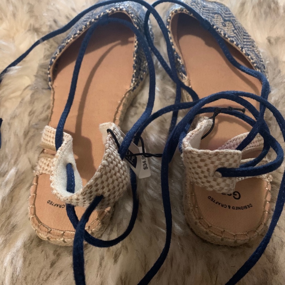 Gap Slippers